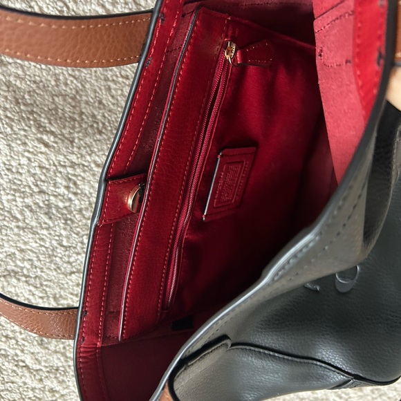 Coach shoulder bag - Picture 3 of 4